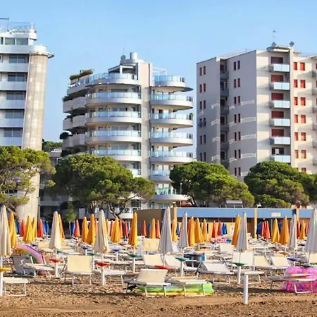 Villa Retreat In Lignano By The Pool Lignano Sabbiadoro