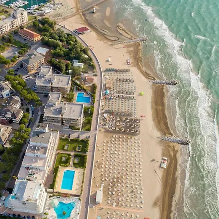 Вилла Retreat In Lignano By The Pool Линьяно-Саббьядоро